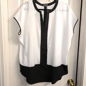 1X Vince Camuto White and Black Blouse